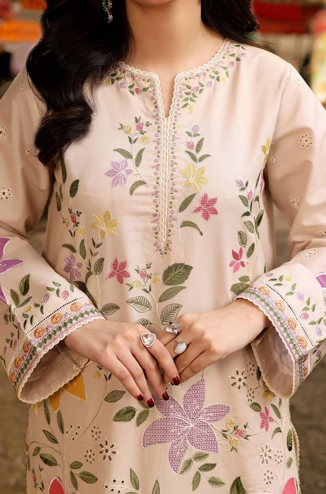 Eid ul-Adha Fashion Tips for Women - Complete Guide - BlueFery
