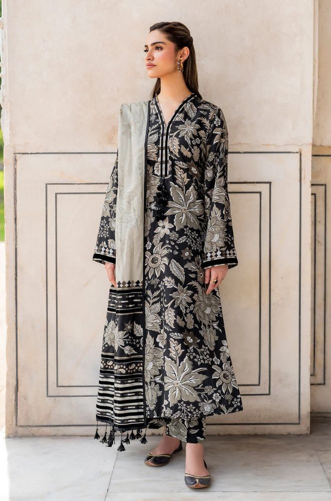 Introduction: Elevate Your Summer Wardrobe with Digital Printed Lawn Suits - BlueFery