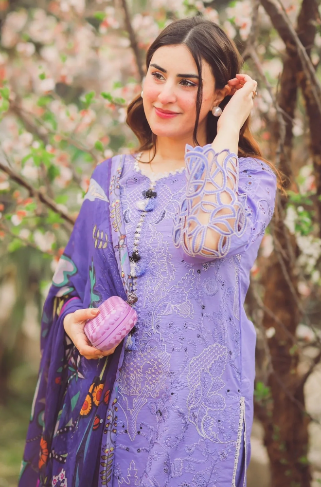 Top 10 Female Clothing Brands in Lahore 2026 - BlueFery