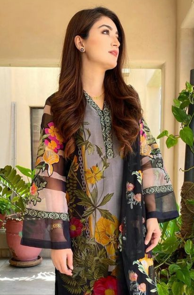 Top 10 Printed Suits for Women – Complete Wardrobe Guide - BlueFery