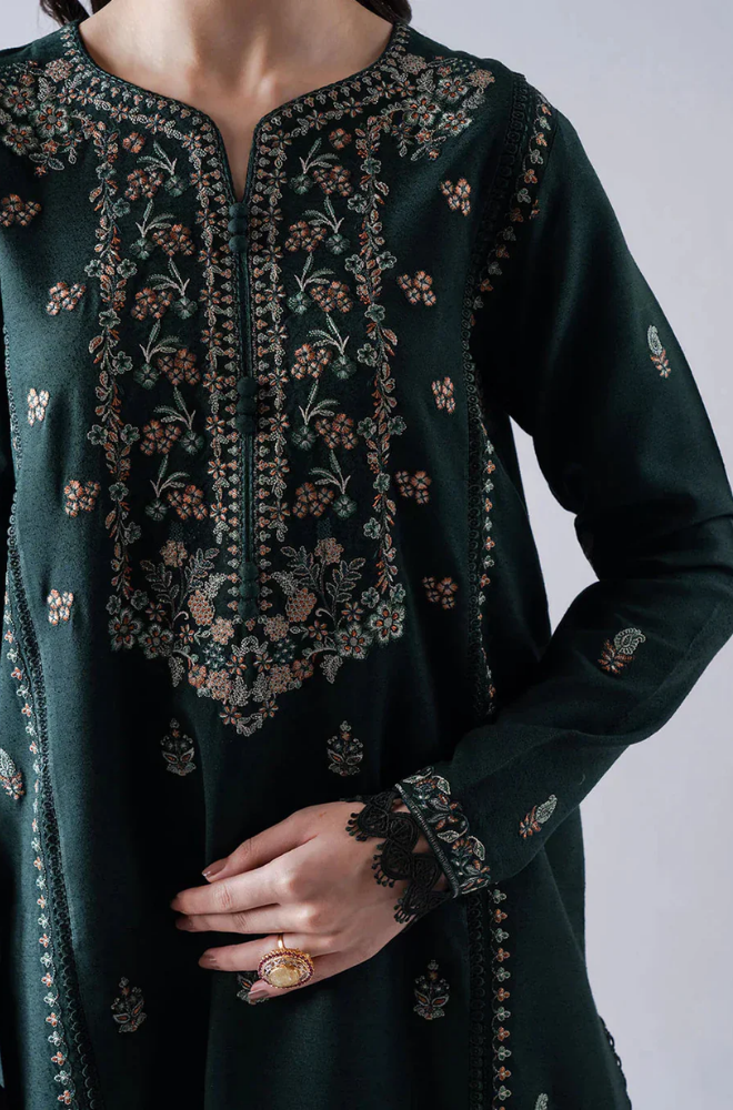 Asim Jofa - Winter 3PC Dhanak Embroidered Suit - BFB0451