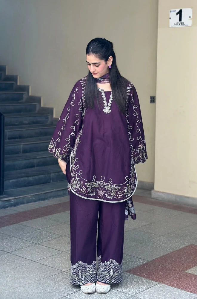 Pezwaan - 3PC Embroidered Lawn Shirt With Chiffon Printed Dupatta and Trouser - BFB01017