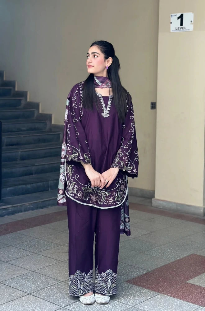 Pezwaan - 3PC Embroidered Lawn Shirt With Chiffon Printed Dupatta and Trouser - BFB01017