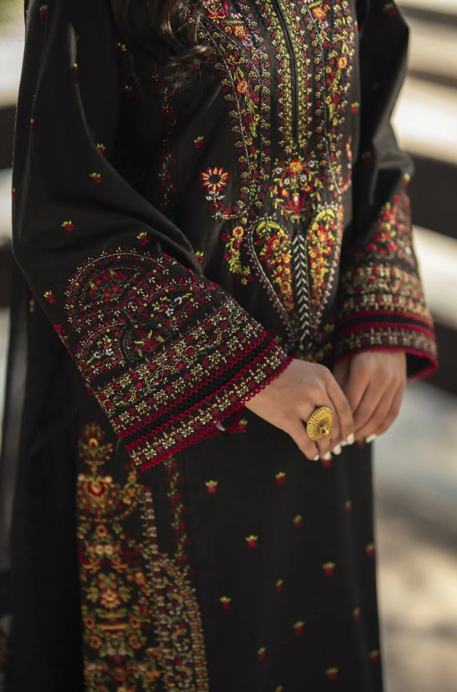 Zara Shahjahan - Winter 3PC Dhanak Embroidered Suit - BFB0453