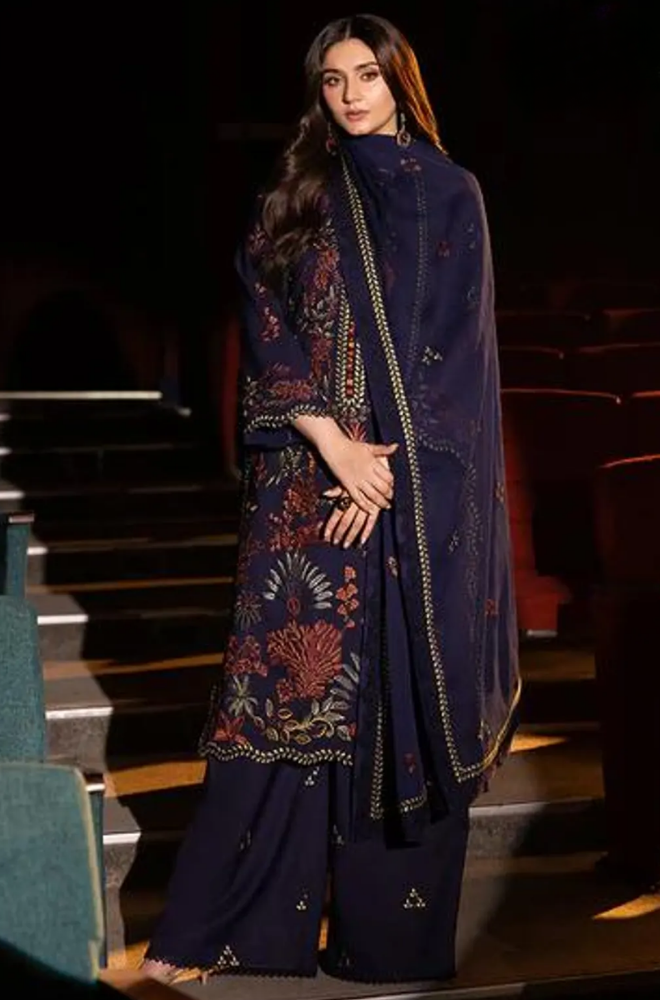 ASIM JOFA - Winter 3PC Dhanak Embroidered Suit - BFB0483