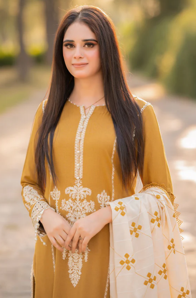 Maria .B. - Winter 3PC Dhanak Embroidered Suit - BFB0455