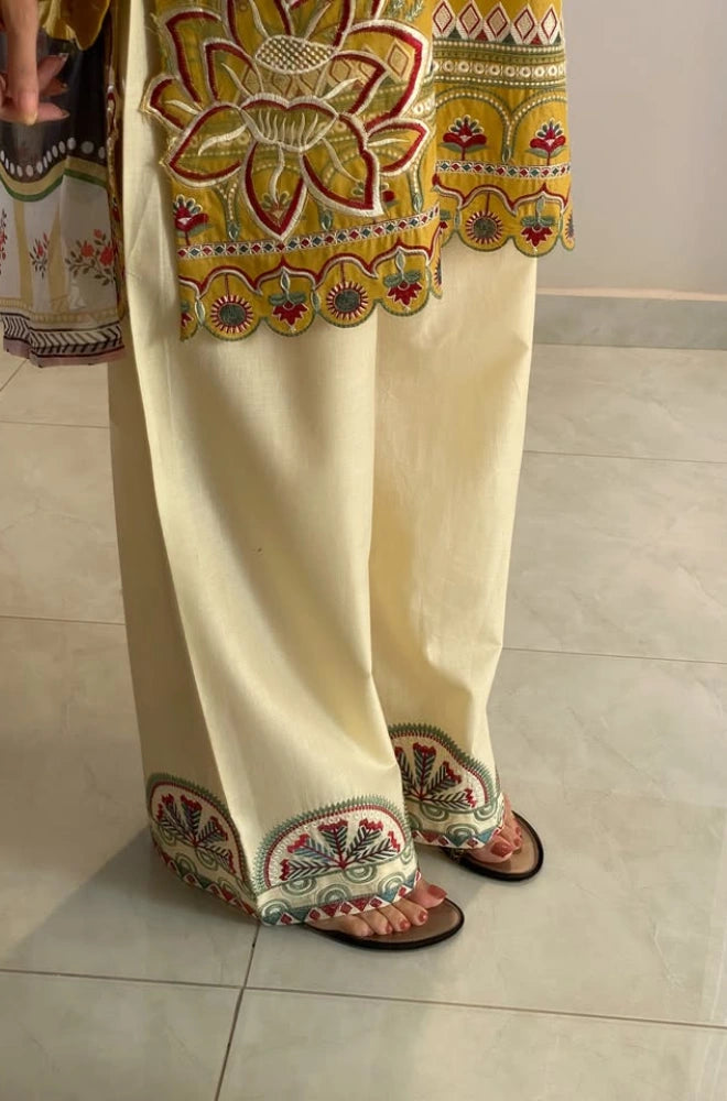 Safinaz - 3PC Dhanak Embroidered Shirt With Wool Printed Dupatta and Trouser - BFB01091