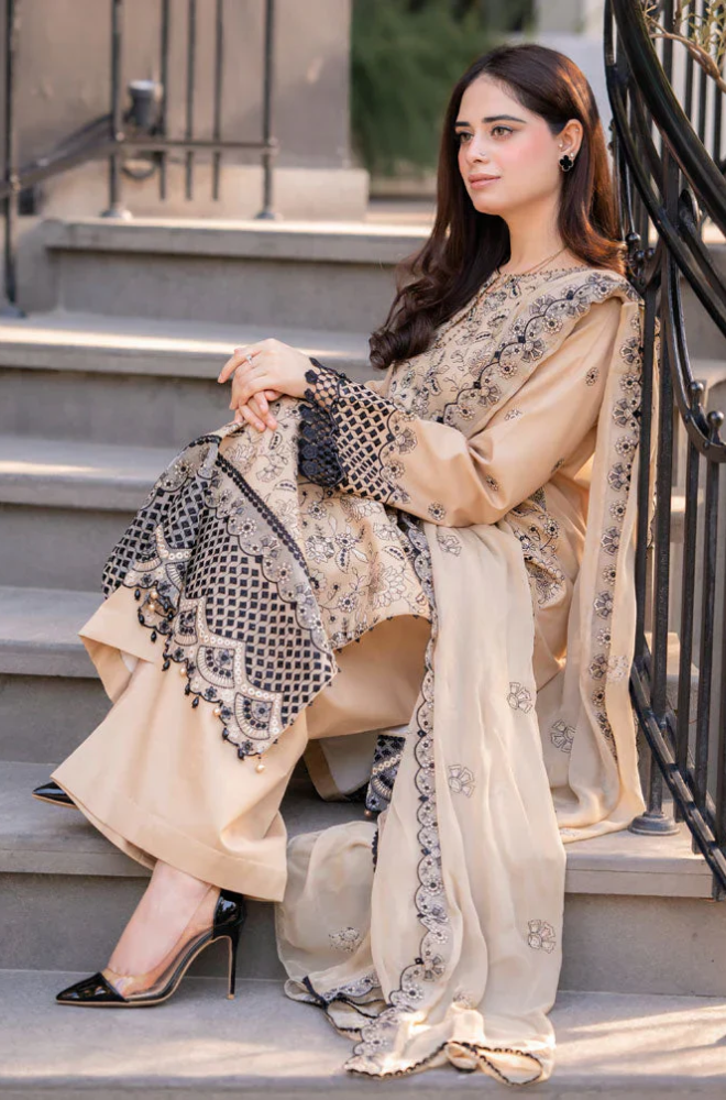 Garnet - Winter 3PC Dhanak Embroidered Suit - BFB0427
