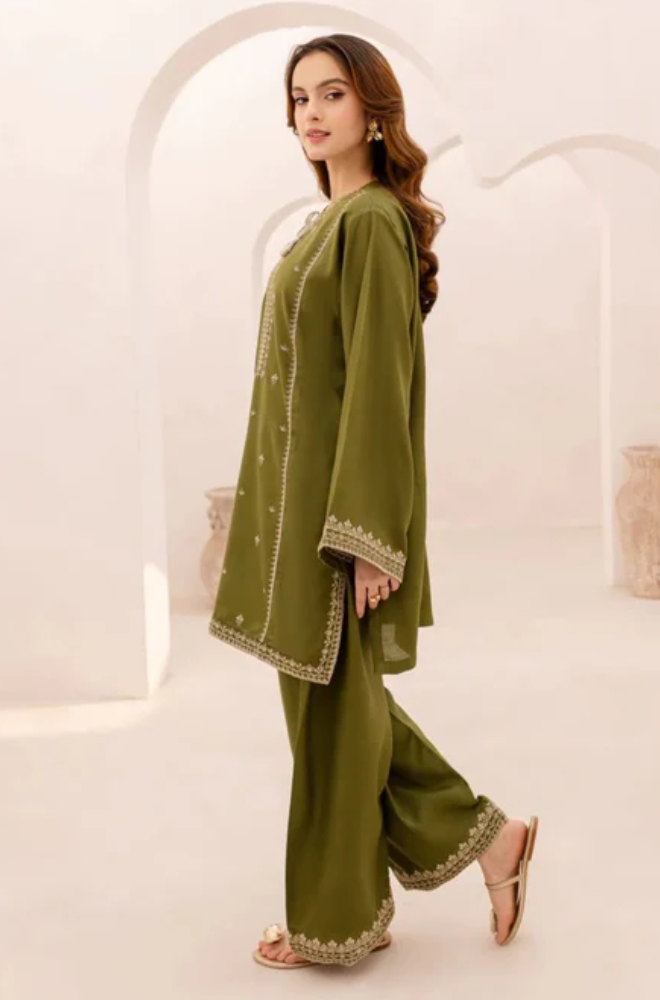 AGHA NOOR - Winter 2PC Dhanak Embroidered Suit - BFB0460