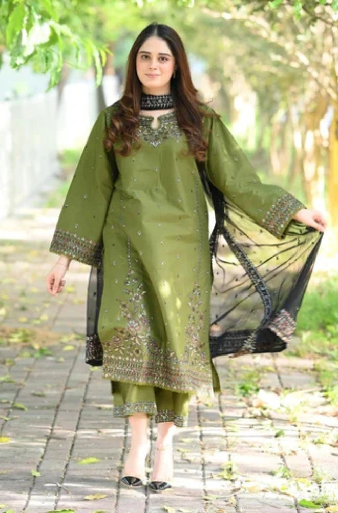 Batik - 3PC Dhanak Embroidered Shirt With Chiffon Embroidered Dupatta and Trouser - BFB01057