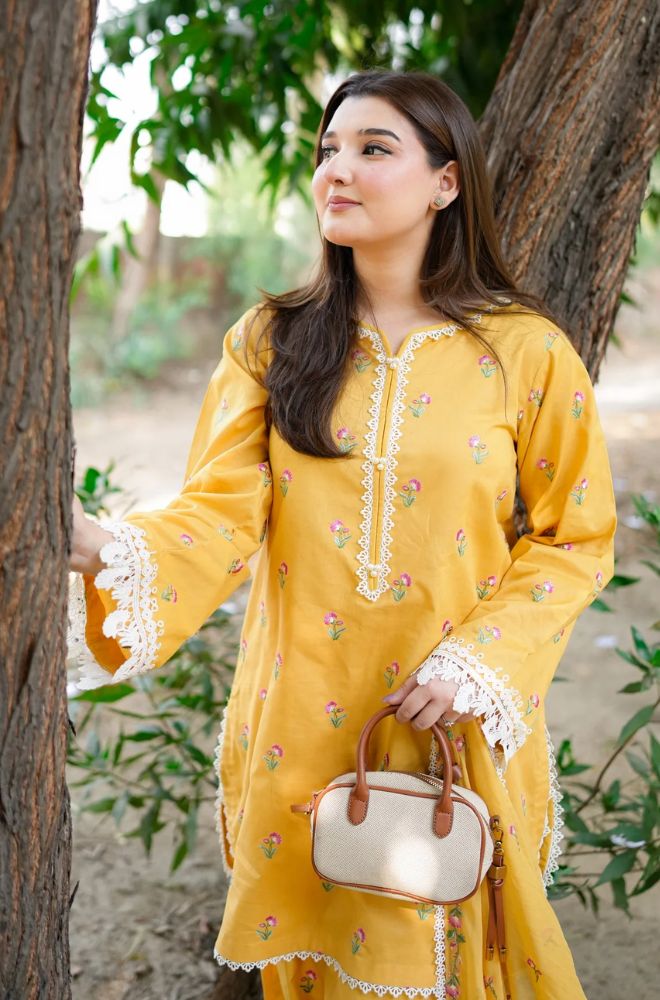 Stitched 3Pcs Embroidered Lawn Suit – RTW057 - Stitched | BlueFery
